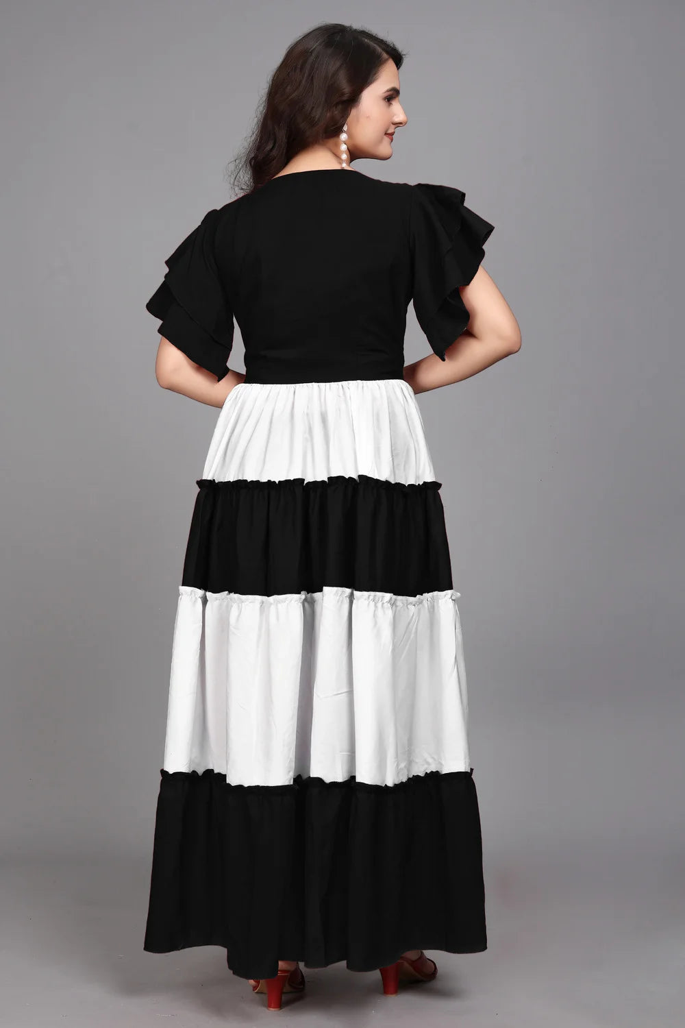 black colourblocks solid flared maxi dress for casual & party wear